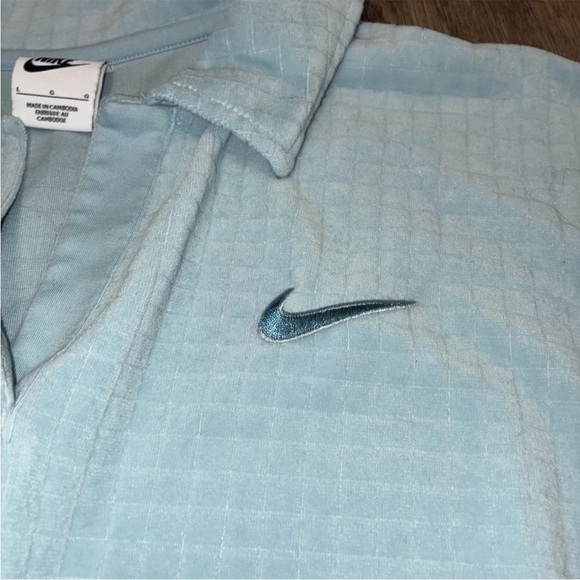 Nike Cropped Sweatshirt Womens Medium Light Blue Swoosh Pullover Long Sleeve - Picture 3 of 8